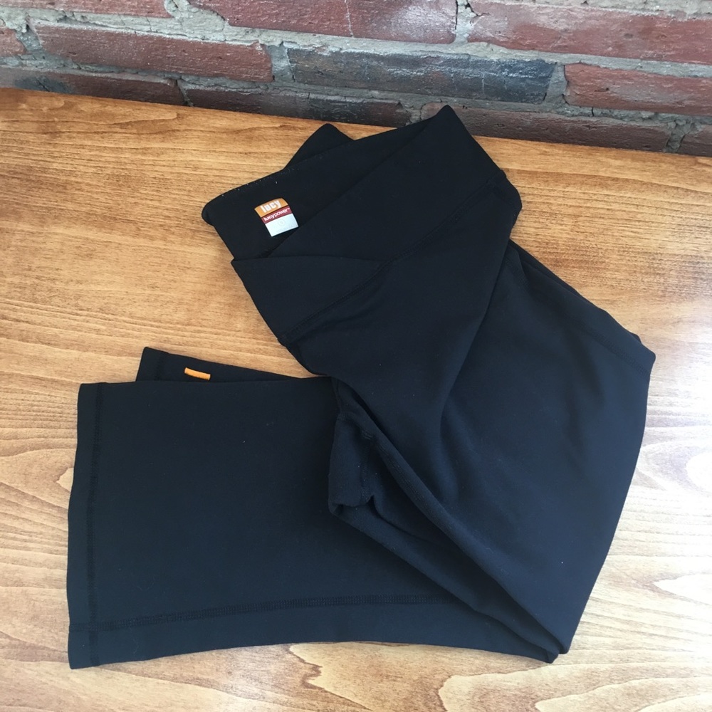 EUC Lucy Black Capri Leggings Size S